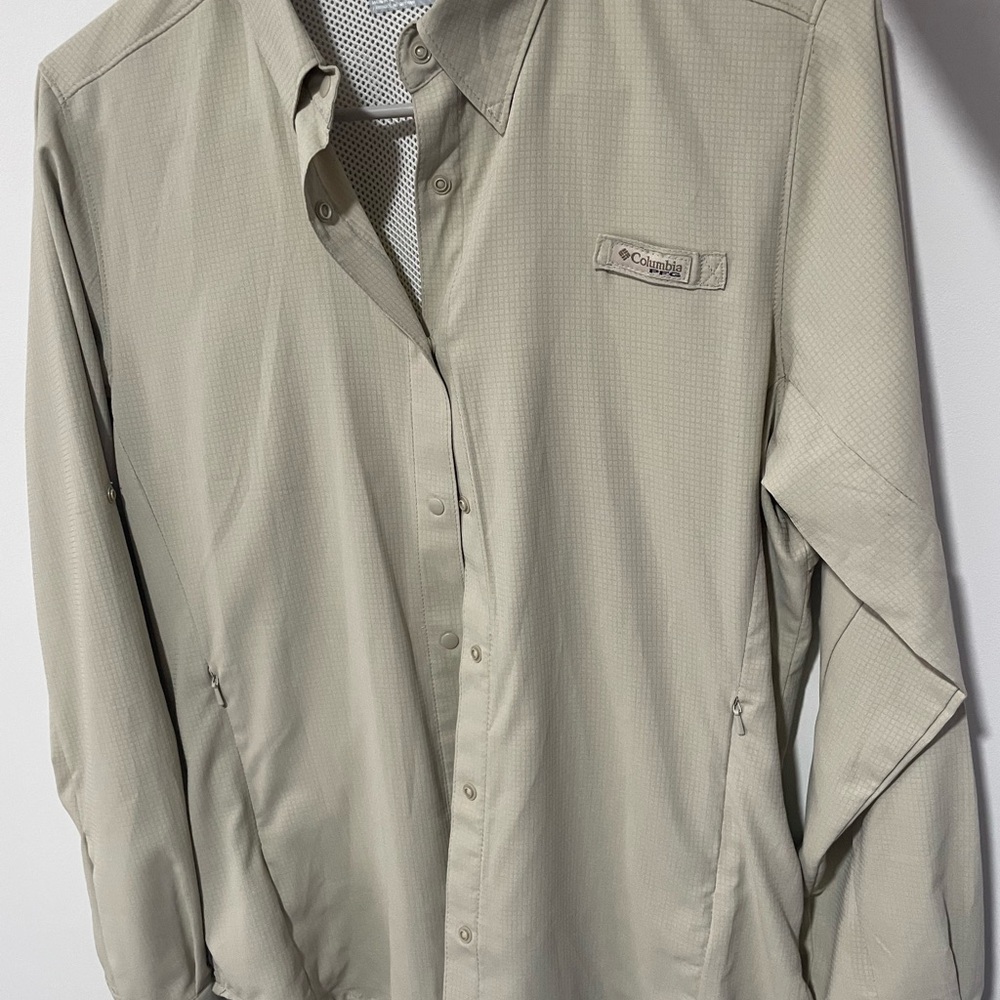 Columbia Gray Casual Button Down Shirt with Textured Fabric